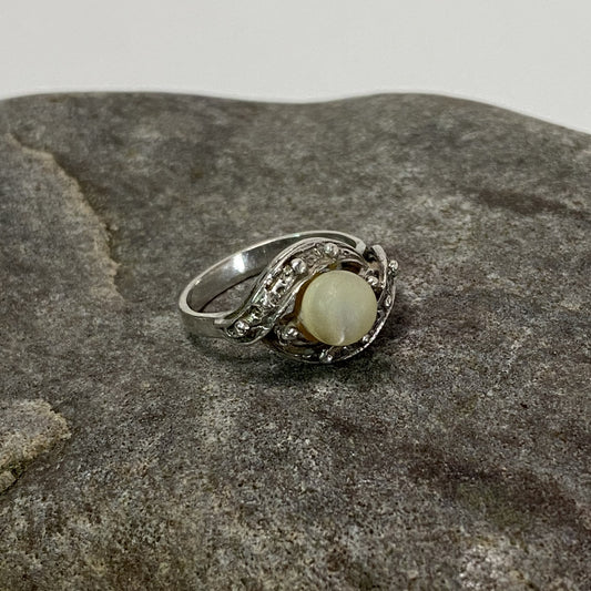 Sterling Silver .925 Moonstone Solitaire Ring